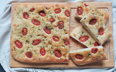 Focaccia met tomaat en oregano